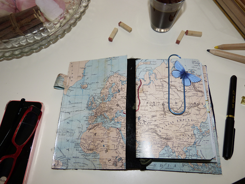Buldori carte du monde bleue + carnets