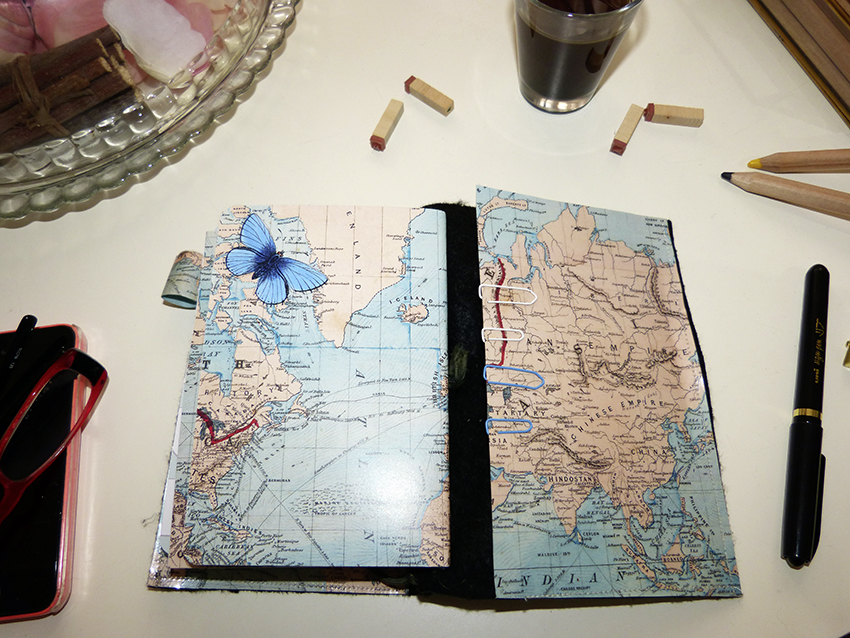 Buldori carte du monde bleue + carnets